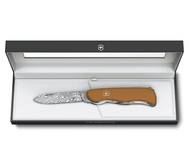 Navaja Damast Picknicker Edición Limitada 2022 0.8301.J22 Victorinox ID-1917243